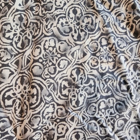 PENDLETON Women's Warranted To Be A Classic Blouse Size 14 Gray White Button - Picture 11 of 16
